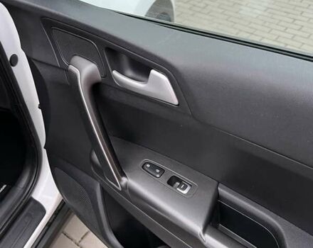 Белый Киа Sportage, объемом двигателя 1.69 л и пробегом 201 тыс. км за 14200 $, фото 15 на Automoto.ua