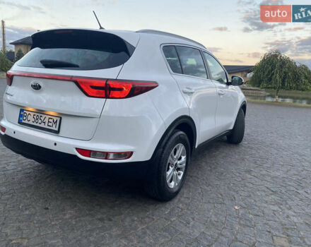 Кіа Sportage 2016 у Львові на Automoto.ua Білий Кіа Sportage, об'ємом двигуна 2 л та пробігом 89 тис. км за 17890 $, фото 19 на Automoto.ua