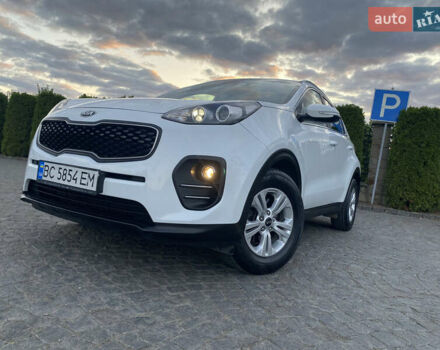 Кіа Sportage 2016 у Львові на Automoto.ua Білий Кіа Sportage, об'ємом двигуна 2 л та пробігом 89 тис. км за 17890 $, фото 10 на Automoto.ua
