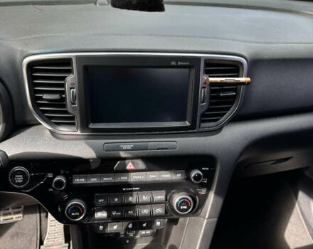 Білий Кіа Sportage, об'ємом двигуна 2 л та пробігом 167 тис. км за 19000 $, фото 19 на Automoto.ua