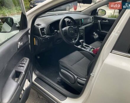 Белый Киа Sportage, объемом двигателя 2.4 л и пробегом 143 тыс. км за 12800 $, фото 23 на Automoto.ua