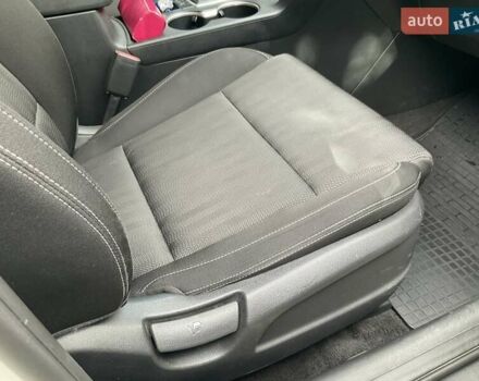 Белый Киа Sportage, объемом двигателя 2.4 л и пробегом 143 тыс. км за 12800 $, фото 18 на Automoto.ua