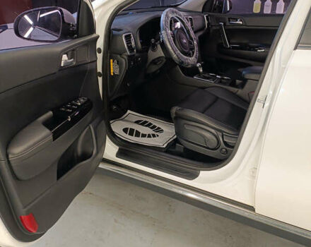 Белый Киа Sportage, объемом двигателя 2 л и пробегом 176 тыс. км за 17700 $, фото 17 на Automoto.ua