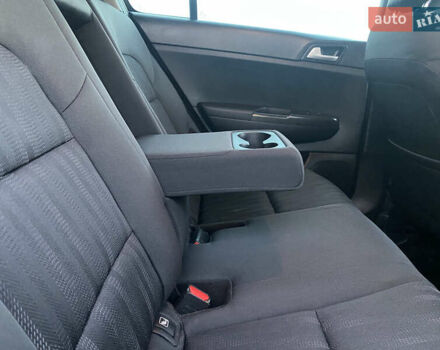 Белый Киа Sportage, объемом двигателя 2 л и пробегом 89 тыс. км за 17800 $, фото 77 на Automoto.ua