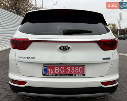 Белый Киа Sportage, объемом двигателя 2 л и пробегом 160 тыс. км за 17200 $, фото 3 на Automoto.ua