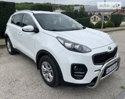 Белый Киа Sportage, объемом двигателя 1.69 л и пробегом 142 тыс. км за 14900 $, фото 5 на Automoto.ua