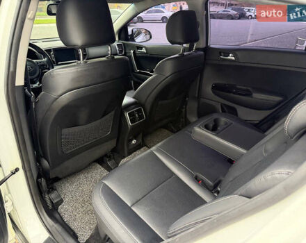 Белый Киа Sportage, объемом двигателя 2 л и пробегом 160 тыс. км за 17200 $, фото 29 на Automoto.ua