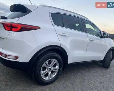 Кіа Sportage 2016 у Львові на Automoto.ua Білий Кіа Sportage, об'ємом двигуна 2 л та пробігом 89 тис. км за 17890 $, фото 20 на Automoto.ua