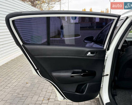 Белый Киа Sportage, объемом двигателя 2 л и пробегом 160 тыс. км за 17200 $, фото 26 на Automoto.ua