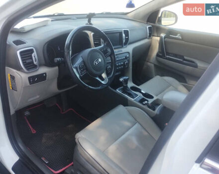 Белый Киа Sportage, объемом двигателя 2.4 л и пробегом 138 тыс. км за 16000 $, фото 4 на Automoto.ua
