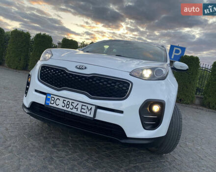 Кіа Sportage 2016 у Львові на Automoto.ua Білий Кіа Sportage, об'ємом двигуна 2 л та пробігом 89 тис. км за 17890 $, фото 33 на Automoto.ua