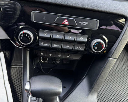 Белый Киа Sportage, объемом двигателя 2 л и пробегом 176 тыс. км за 17700 $, фото 21 на Automoto.ua