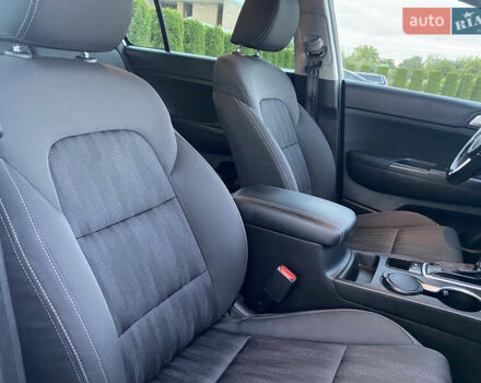 Белый Киа Sportage, объемом двигателя 2 л и пробегом 89 тыс. км за 17800 $, фото 72 на Automoto.ua