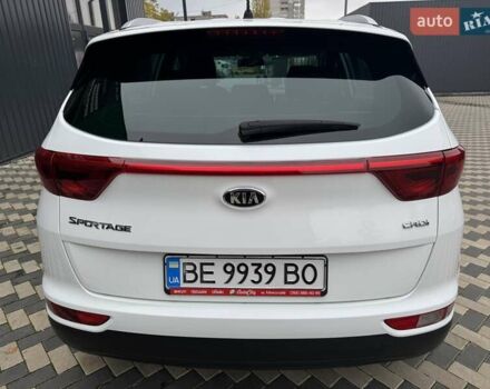 Киа Sportage 2016 в Николаеве на Automoto.ua Белый Киа Sportage, объемом двигателя 1.69 л и пробегом 130 тыс. км за 15700 $, фото 10 на Automoto.ua