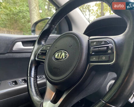 Белый Киа Sportage, объемом двигателя 2 л и пробегом 89 тыс. км за 17800 $, фото 89 на Automoto.ua