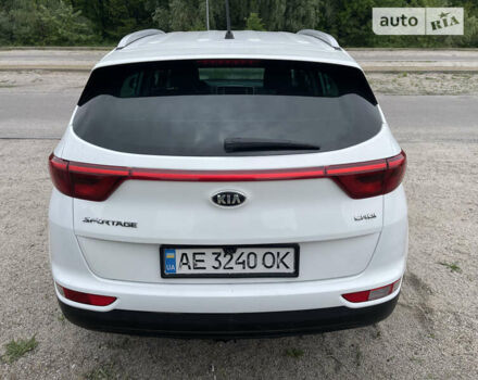 Білий Кіа Sportage, об'ємом двигуна 1.69 л та пробігом 142 тис. км за 14900 $, фото 10 на Automoto.ua