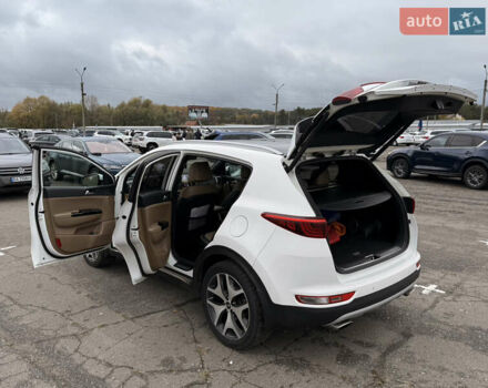 Белый Киа Sportage, объемом двигателя 2 л и пробегом 123 тыс. км за 19500 $, фото 19 на Automoto.ua