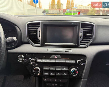 Белый Киа Sportage, объемом двигателя 2 л и пробегом 160 тыс. км за 17200 $, фото 34 на Automoto.ua