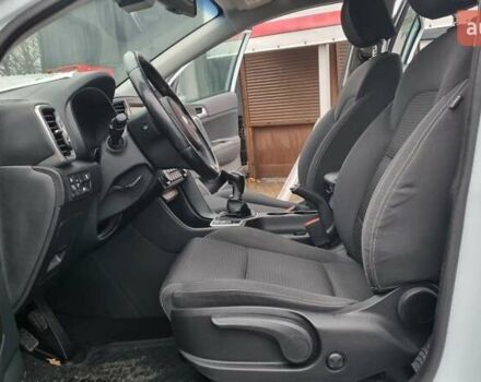 Белый Киа Sportage, объемом двигателя 1.7 л и пробегом 162 тыс. км за 16300 $, фото 31 на Automoto.ua