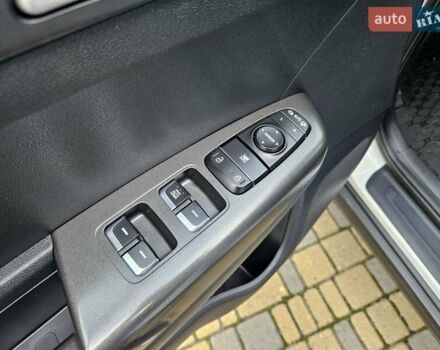 Белый Киа Sportage, объемом двигателя 1.69 л и пробегом 167 тыс. км за 15300 $, фото 39 на Automoto.ua