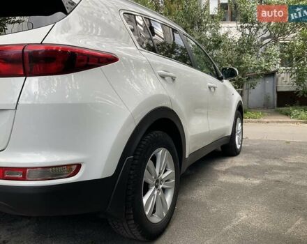 Белый Киа Sportage, объемом двигателя 2.4 л и пробегом 143 тыс. км за 12800 $, фото 6 на Automoto.ua