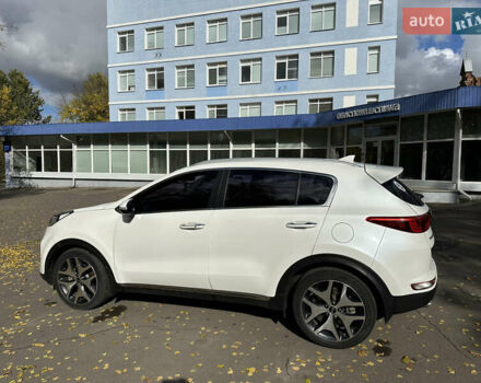 Білий Кіа Sportage, об'ємом двигуна 2 л та пробігом 167 тис. км за 19000 $, фото 5 на Automoto.ua