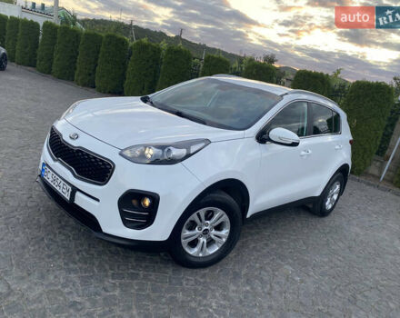 Кіа Sportage 2016 у Львові на Automoto.ua Білий Кіа Sportage, об'ємом двигуна 2 л та пробігом 89 тис. км за 17890 $, фото 5 на Automoto.ua