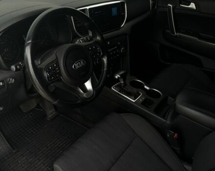 Білий Кіа Sportage, об'ємом двигуна 2 л та пробігом 150 тис. км за 17200 $, фото 4 на Automoto.ua