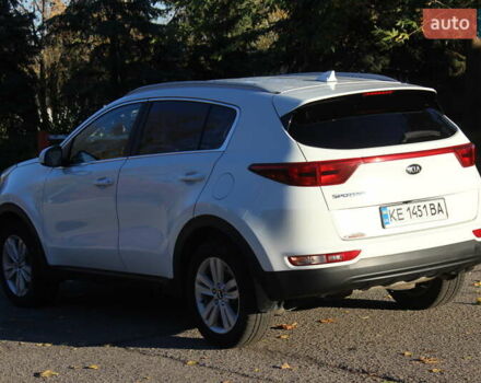 Білий Кіа Sportage, об'ємом двигуна 2 л та пробігом 222 тис. км за 13999 $, фото 8 на Automoto.ua