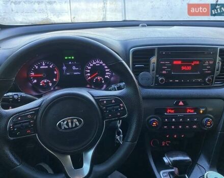 Білий Кіа Sportage, об'ємом двигуна 1.7 л та пробігом 180 тис. км за 16000 $, фото 7 на Automoto.ua