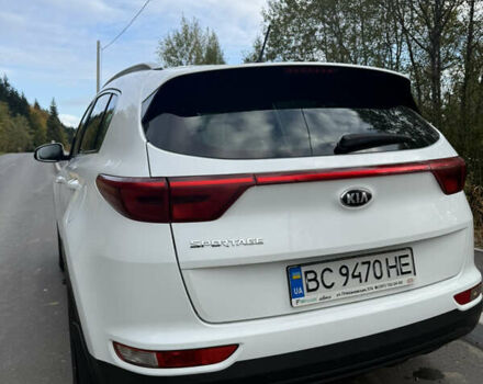 Білий Кіа Sportage, об'ємом двигуна 2 л та пробігом 142 тис. км за 17200 $, фото 6 на Automoto.ua