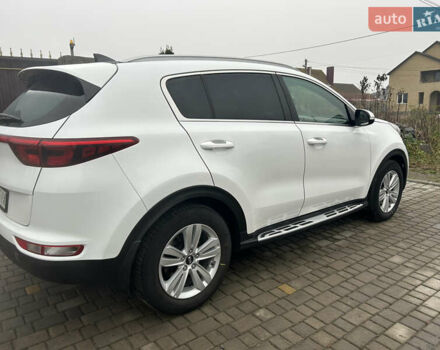 Белый Киа Sportage, объемом двигателя 2 л и пробегом 119 тыс. км за 18300 $, фото 1 на Automoto.ua