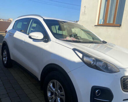 Киа Sportage 2017 в Ивано-Франковске на Automoto.ua Белый Киа Sportage, объемом двигателя 1.69 л и пробегом 210 тыс. км за 17500 $, фото 2 на Automoto.ua