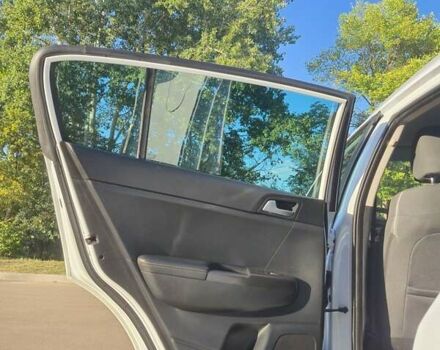 Белый Киа Sportage, объемом двигателя 2 л и пробегом 227 тыс. км за 16450 $, фото 28 на Automoto.ua