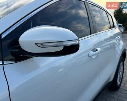 Белый Киа Sportage, объемом двигателя 2 л и пробегом 210 тыс. км за 17200 $, фото 7 на Automoto.ua