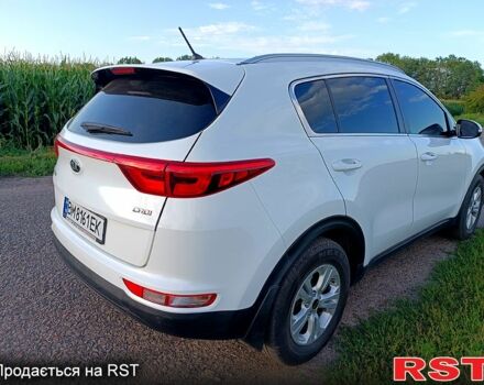 Кіа Sportage 2017 у Тростянець на Automoto.ua Білий Кіа Sportage, об'ємом двигуна 1.7 л та пробігом 175 тис. км за 14900 $, фото 3 на Automoto.ua