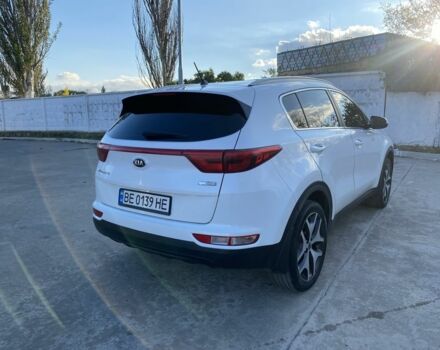 Белый Киа Sportage, объемом двигателя 1.7 л и пробегом 180 тыс. км за 16000 $, фото 4 на Automoto.ua