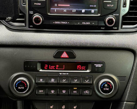 Белый Киа Sportage, объемом двигателя 2 л и пробегом 40 тыс. км за 16999 $, фото 17 на Automoto.ua