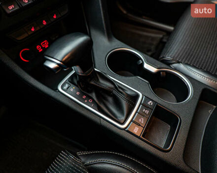 Белый Киа Sportage, объемом двигателя 2 л и пробегом 134 тыс. км за 18181 $, фото 18 на Automoto.ua