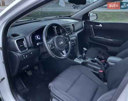 Белый Киа Sportage, объемом двигателя 1.59 л и пробегом 130 тыс. км за 14900 $, фото 28 на Automoto.ua