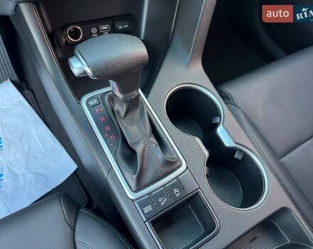 Белый Киа Sportage, объемом двигателя 2 л и пробегом 210 тыс. км за 17200 $, фото 12 на Automoto.ua