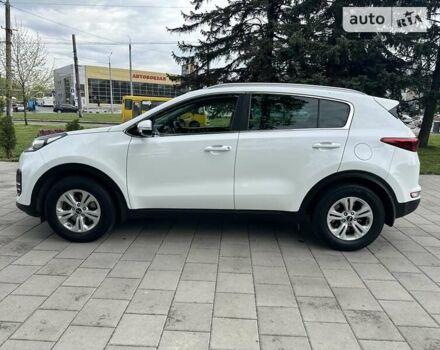 Белый Киа Sportage, объемом двигателя 1.7 л и пробегом 57 тыс. км за 16999 $, фото 7 на Automoto.ua