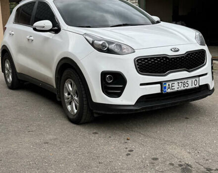 Киа Sportage 2017 в Днепре (Днепропетровске) на Automoto.ua Белый Киа Sportage, объемом двигателя 1.69 л и пробегом 198 тыс. км за 14500 $, фото 5 на Automoto.ua