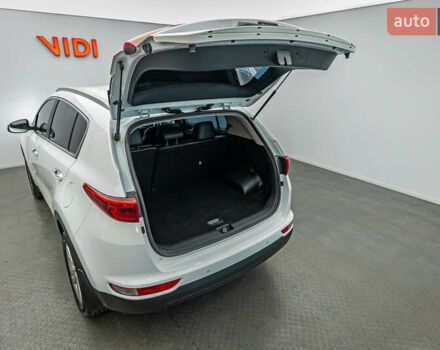 Белый Киа Sportage, объемом двигателя 2 л и пробегом 134 тыс. км за 18181 $, фото 6 на Automoto.ua