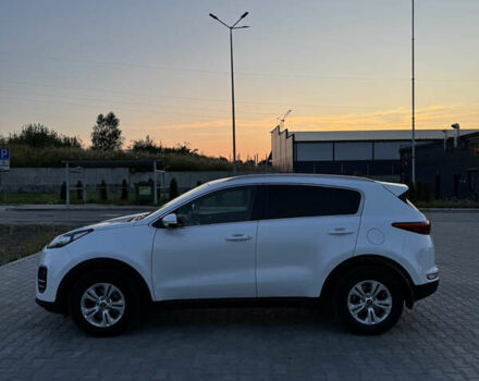 Белый Киа Sportage, объемом двигателя 1.69 л и пробегом 223 тыс. км за 15700 $, фото 4 на Automoto.ua