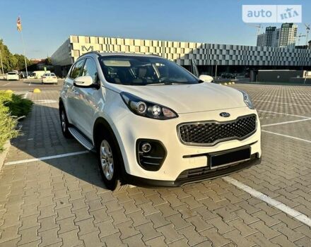 Белый Киа Sportage, объемом двигателя 2 л и пробегом 39 тыс. км за 20000 $, фото 3 на Automoto.ua