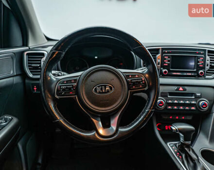 Белый Киа Sportage, объемом двигателя 2 л и пробегом 134 тыс. км за 18181 $, фото 11 на Automoto.ua