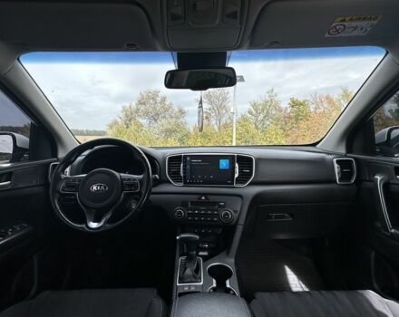 Білий Кіа Sportage, об'ємом двигуна 2 л та пробігом 150 тис. км за 17200 $, фото 6 на Automoto.ua