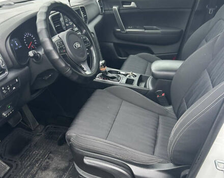 Белый Киа Sportage, объемом двигателя 2 л и пробегом 119 тыс. км за 18300 $, фото 8 на Automoto.ua