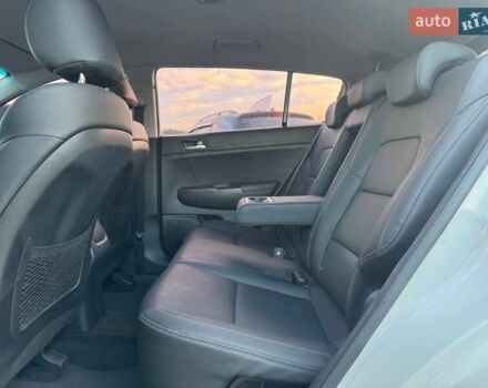 Белый Киа Sportage, объемом двигателя 2 л и пробегом 210 тыс. км за 17200 $, фото 14 на Automoto.ua